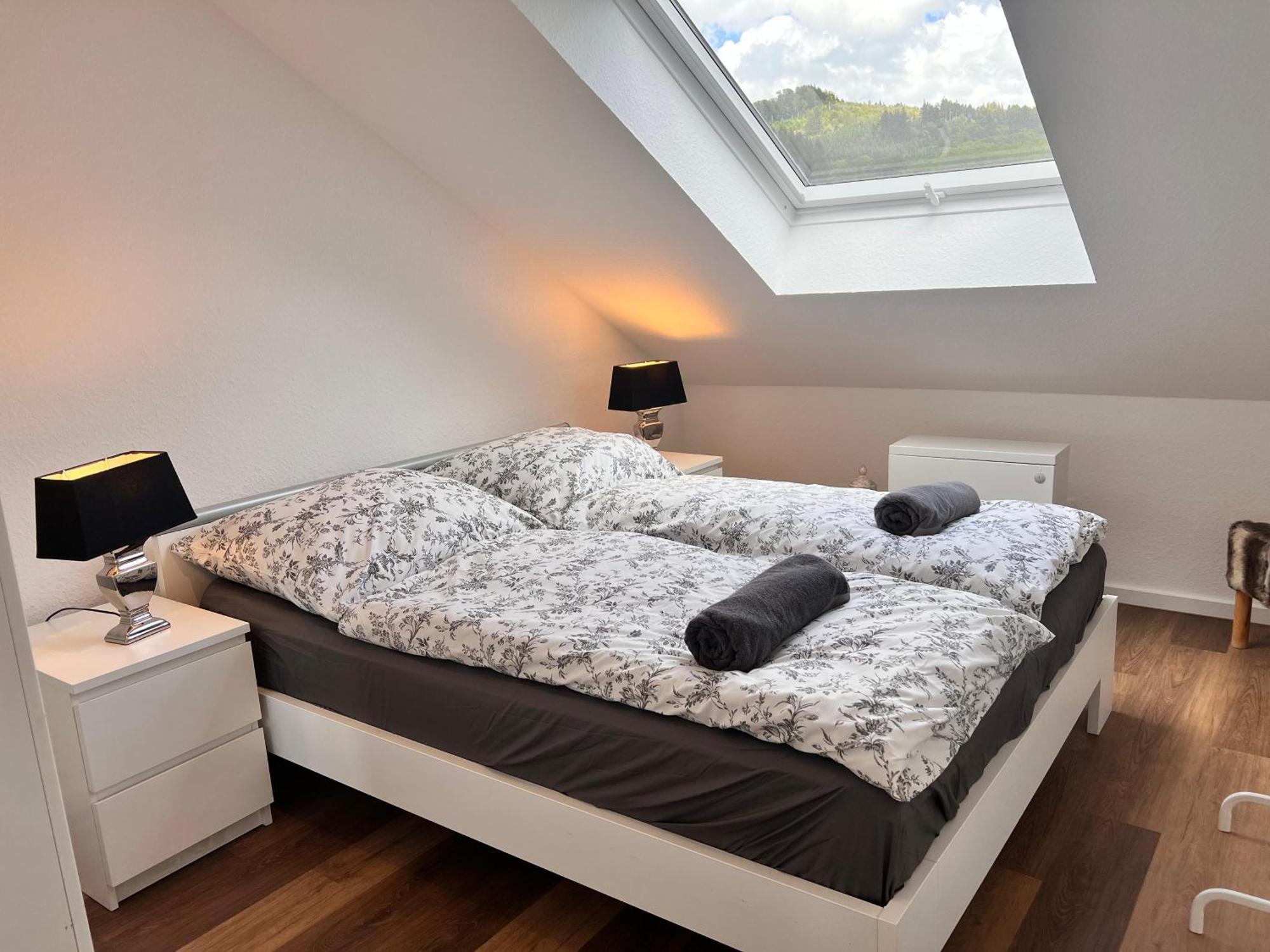 Gemuetliche 3-Zimmer-Wohnung Mit Panoramablick Und Kostenlosem Ueberdachten Parkplatz Вінтерберг Екстер'єр фото