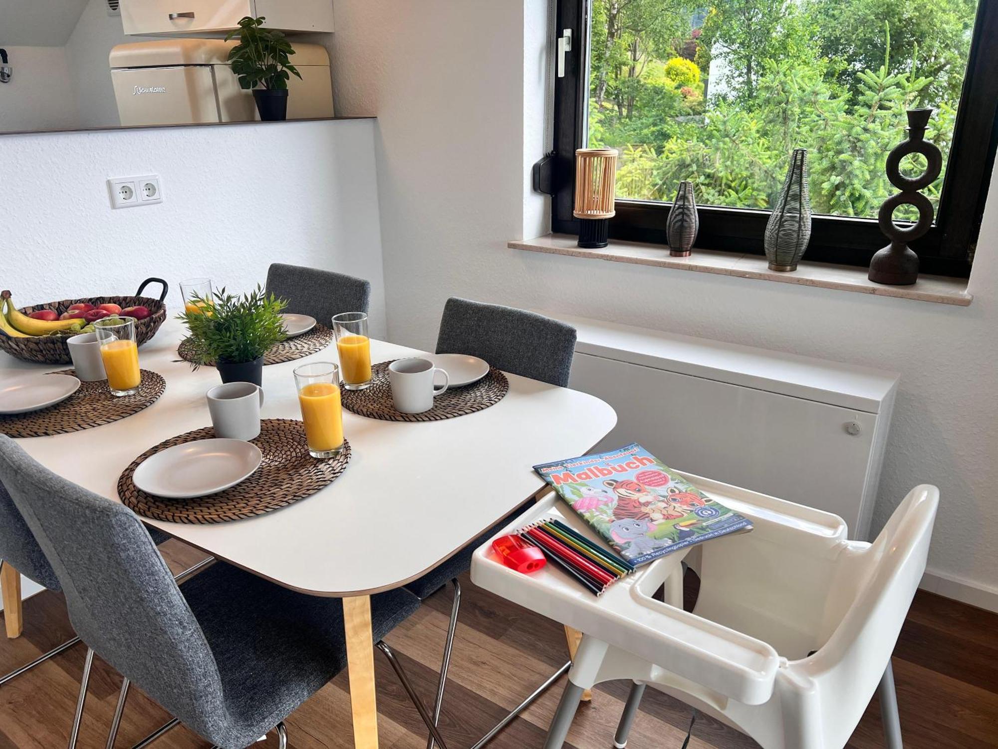 Gemuetliche 3-Zimmer-Wohnung Mit Panoramablick Und Kostenlosem Ueberdachten Parkplatz Вінтерберг Екстер'єр фото